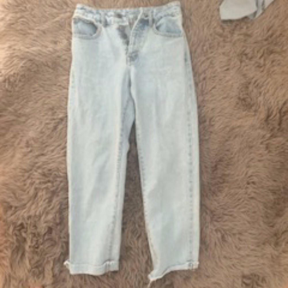 Brandy Melville/ John Galt Jeans!
